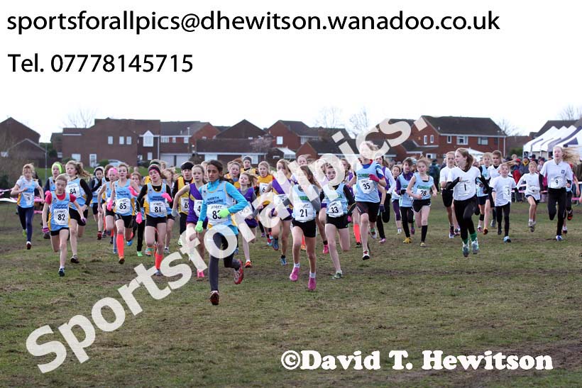 Minor girls start. Photo: David T. Hewitson/Sports for All Pics